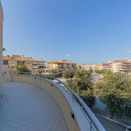 Appartamento Minicasa Con Ampia Terrazza